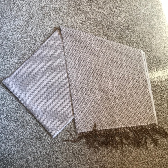 Tan and cream super soft scarf - Picture 3 of 4